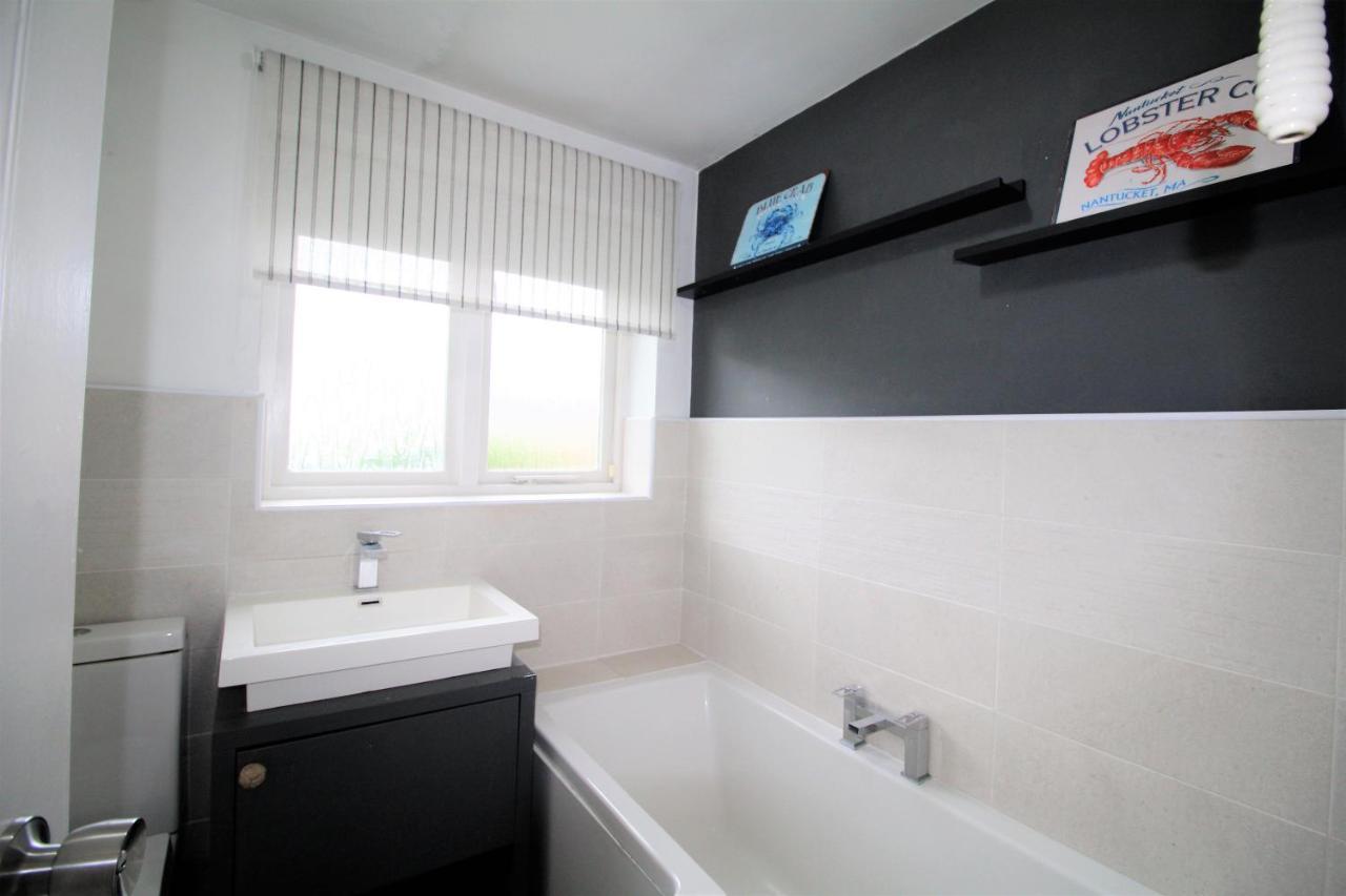 Doncaster - Warmsworth - Great Customer Feedback - 3 Bed Detached House - Private Garden & Parking Plus Garage - Quiet Cul De Sac Location - Dog Friendly - Fast Wifi - Close To Motorway Access Exterior photo