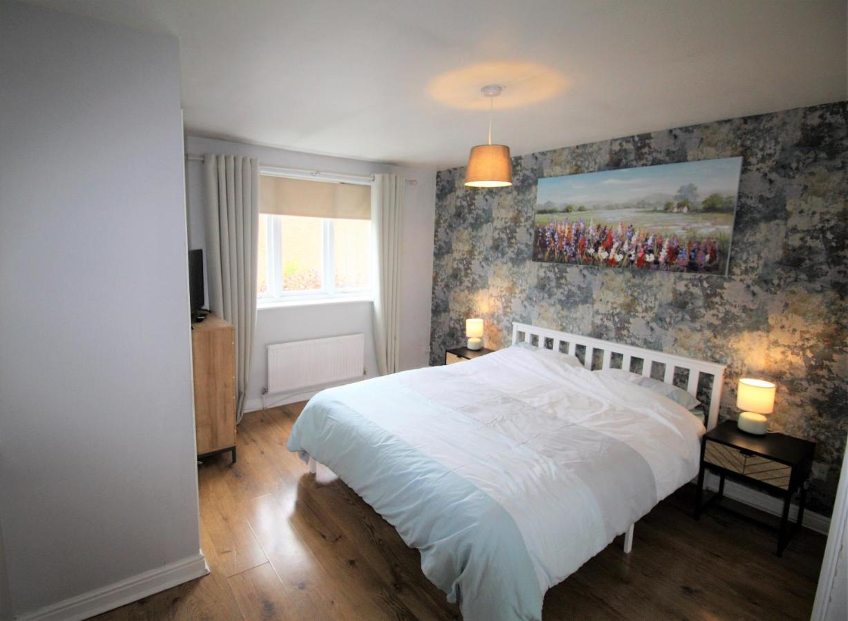 Doncaster - Warmsworth - Great Customer Feedback - 3 Bed Detached House - Private Garden & Parking Plus Garage - Quiet Cul De Sac Location - Dog Friendly - Fast Wifi - Close To Motorway Access Exterior photo